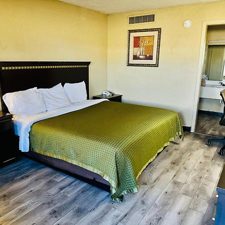 Travel Inn Bristol Near State Street Екстер'єр фото