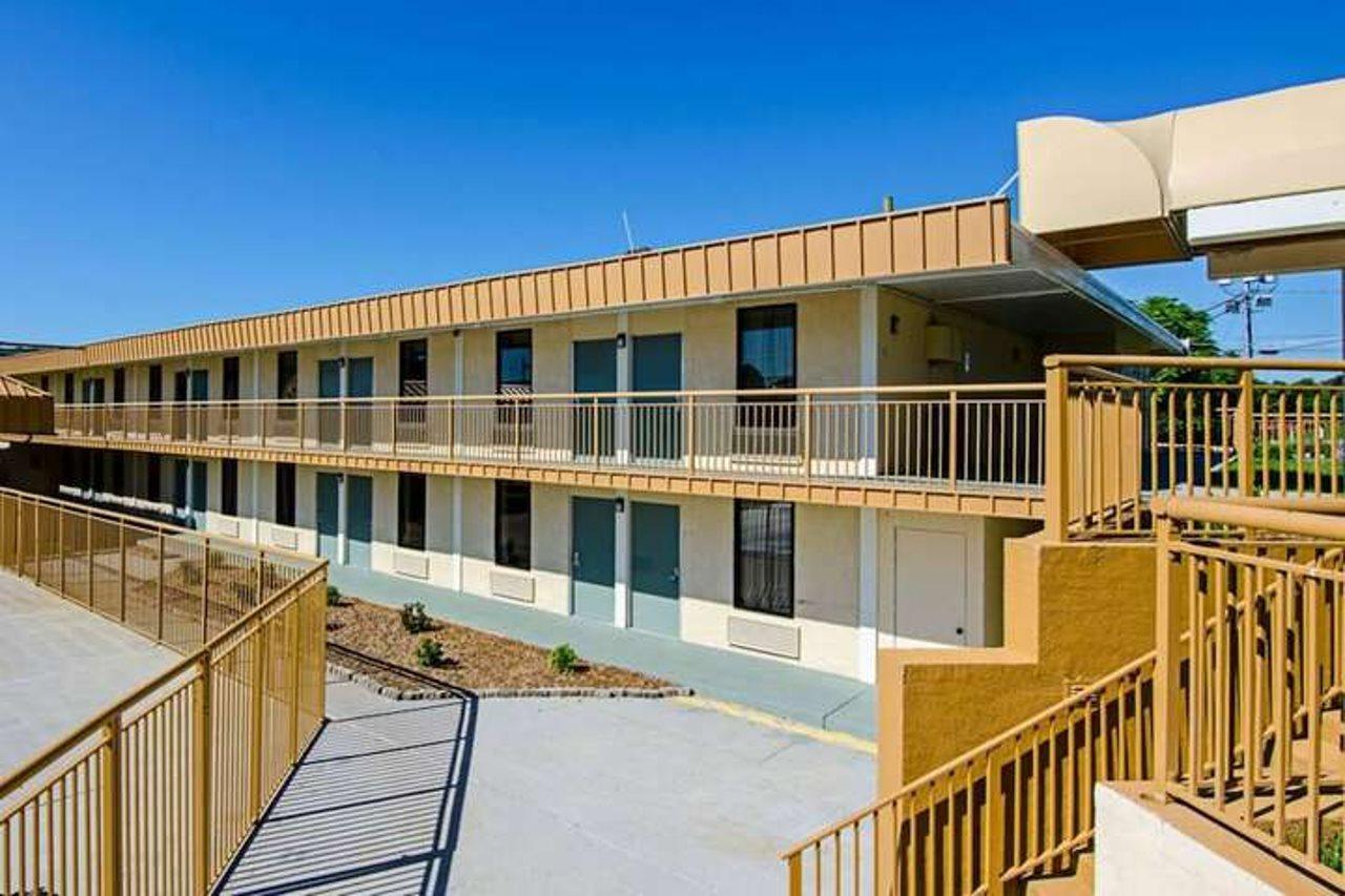 Travel Inn Bristol Near State Street Екстер'єр фото