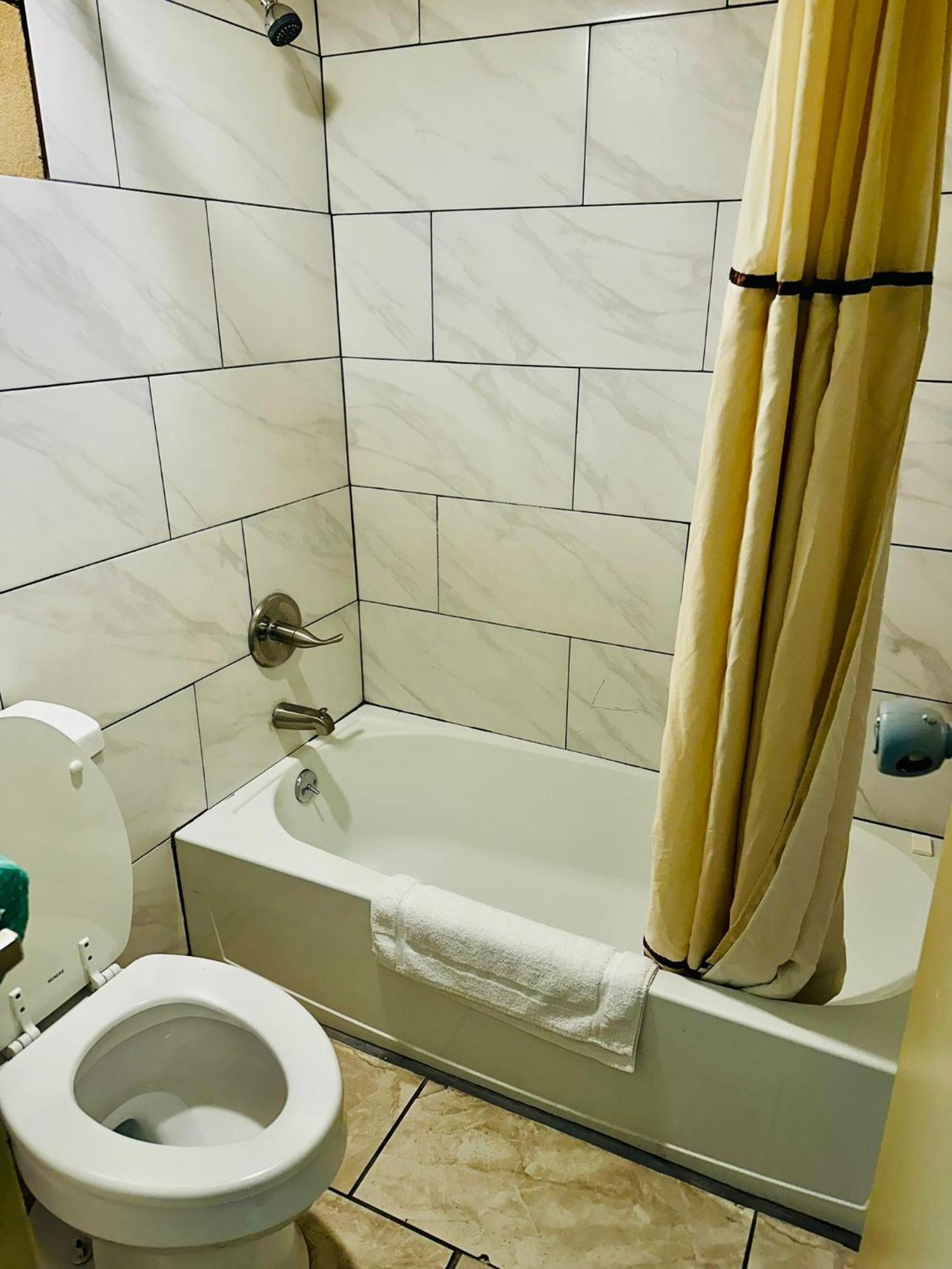 Travel Inn Bristol Near State Street Екстер'єр фото
